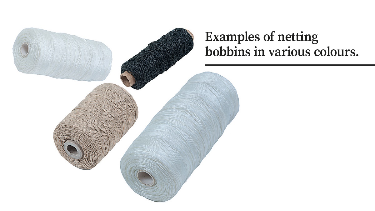 Examples of netting bobbins in various colours Examples of netting bobbins in various colours
